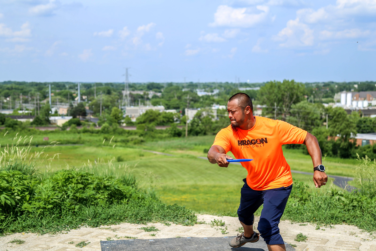 Man playing disc golf