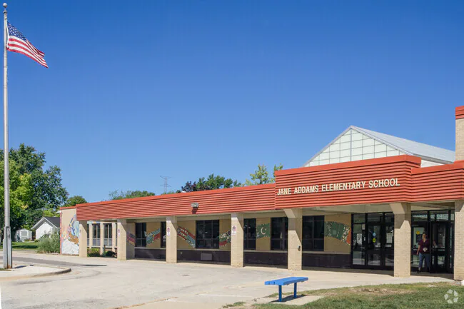 Front view of Jane Addams Elementary School in Palatine, IL